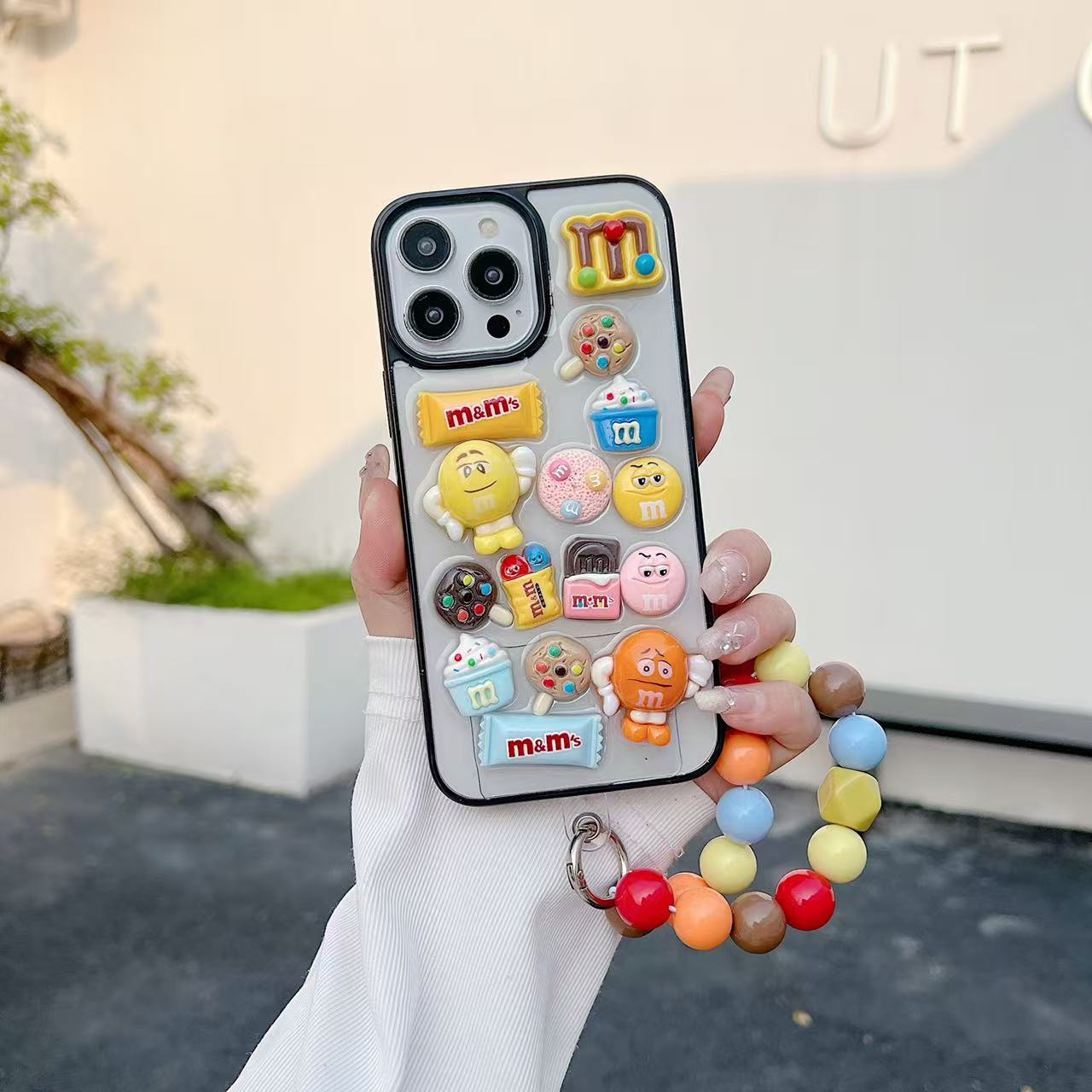 Candy Crush With Stone Bracelet Silicon Phone Cases For iPhone 16