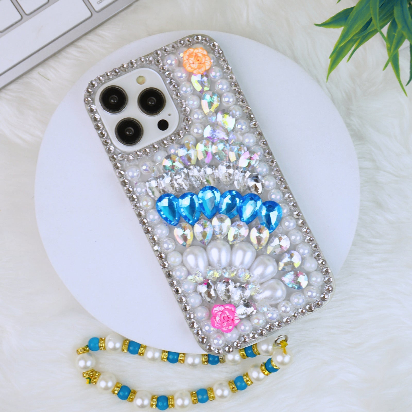 Blue Diamond With Charm Silicon Phone Cases For iPhone 16 Pro Max
