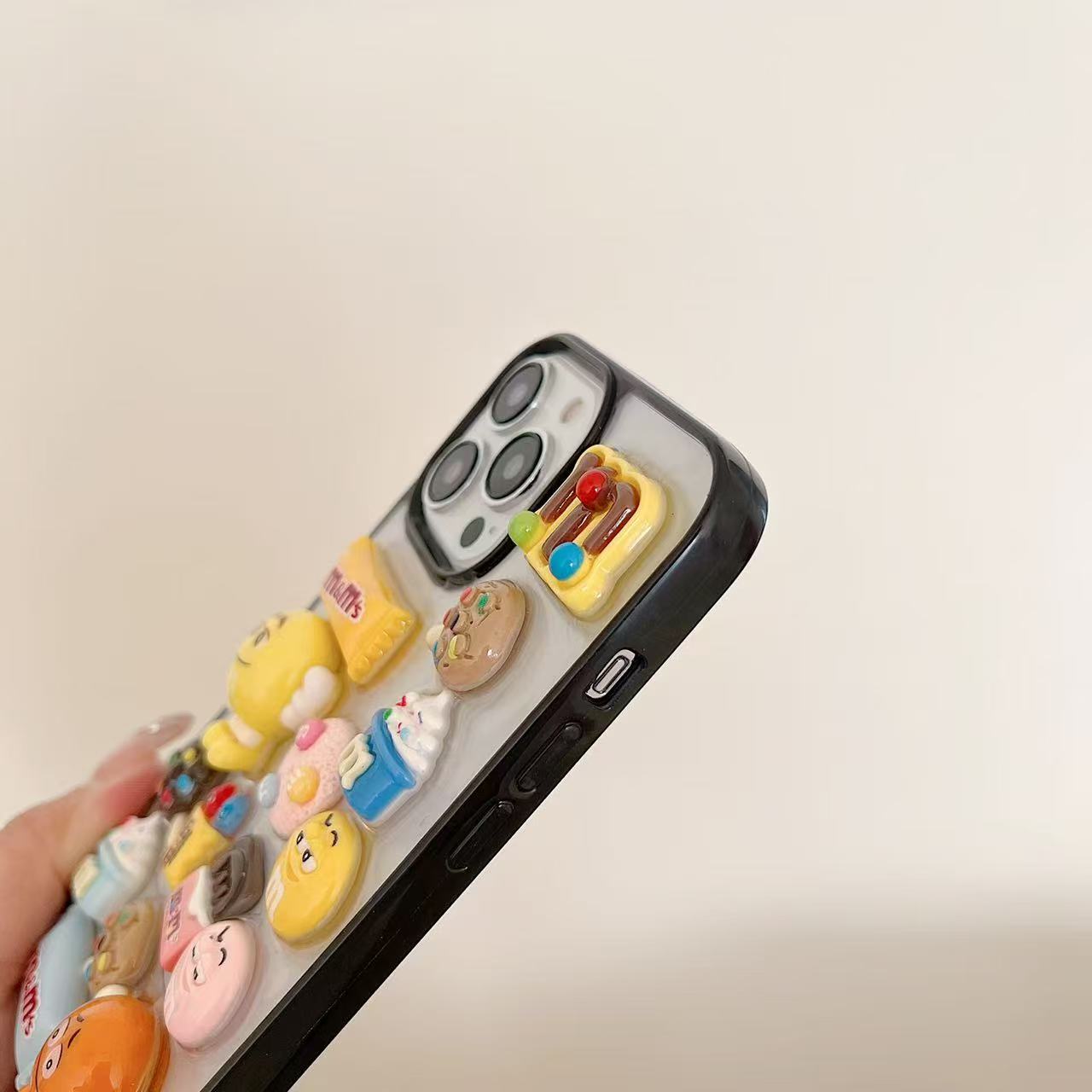 Candy Crush With Stone Bracelet Silicon Phone Cases For iPhone 16 Pro Max