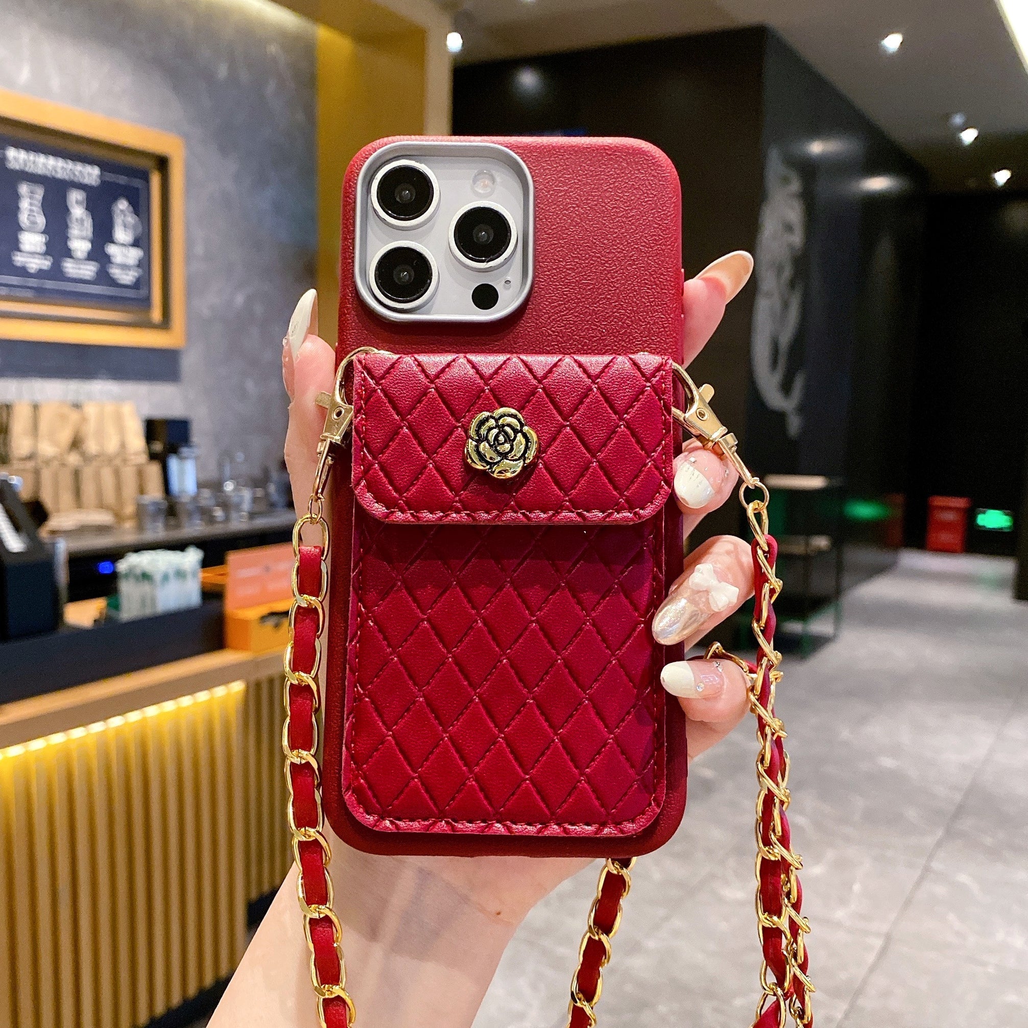 Red Texture Wallet With Golden Chain Silicon Phone Cases For iPhone 15 Plus
